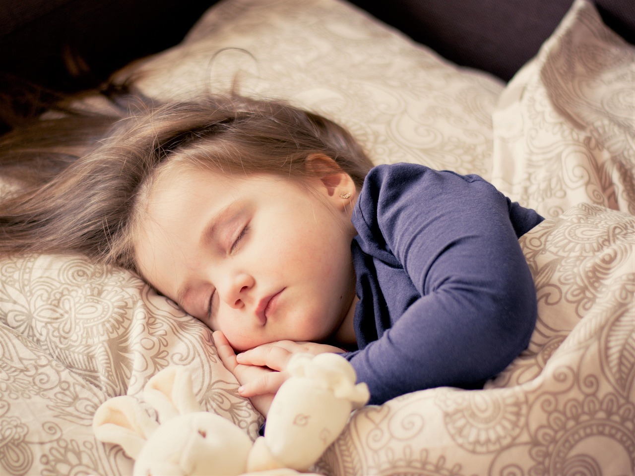 250 mg Melatonin: Benefits, Side Effects, and More